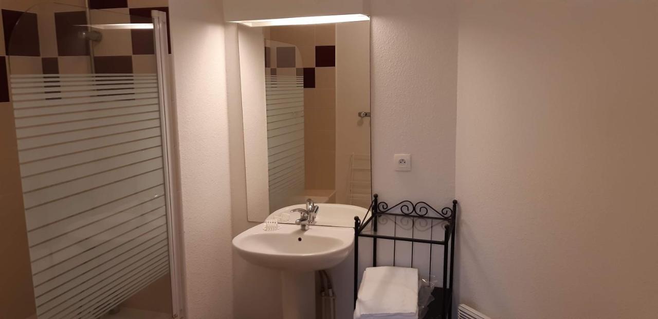 Charmant Logement Avec Piscine Bergerac Dış mekan fotoğraf