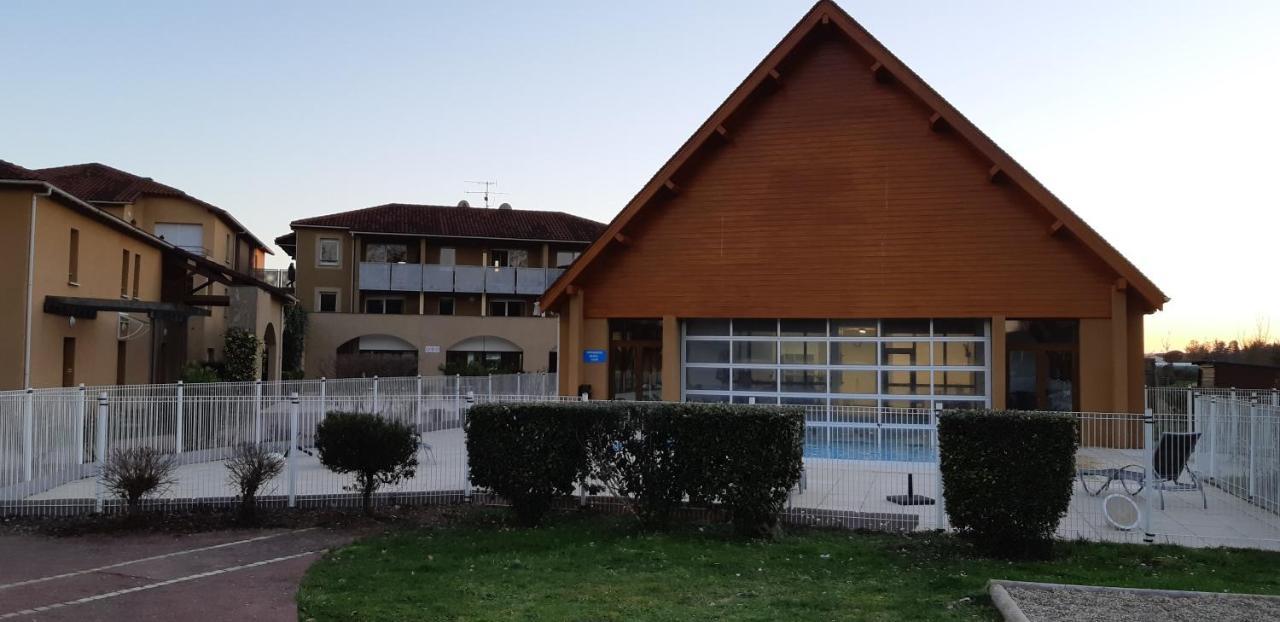 Charmant Logement Avec Piscine Bergerac Dış mekan fotoğraf