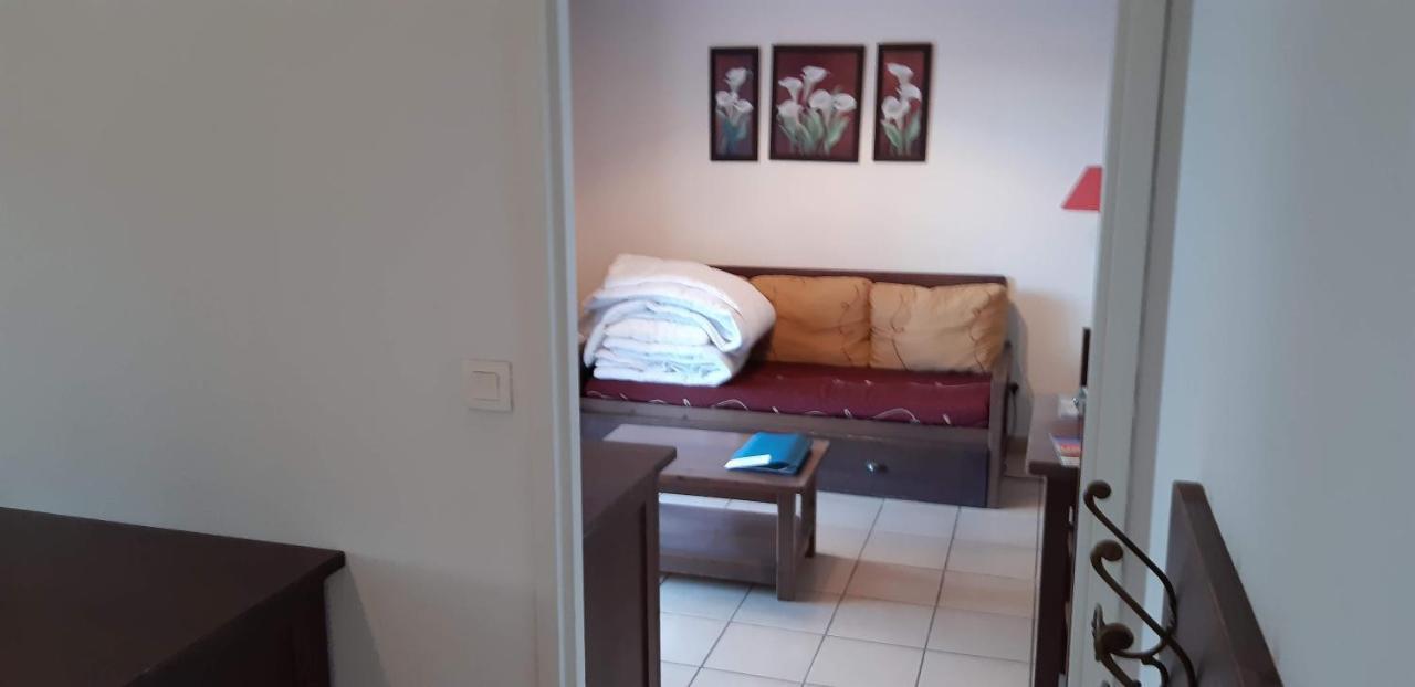 Charmant Logement Avec Piscine Bergerac Dış mekan fotoğraf