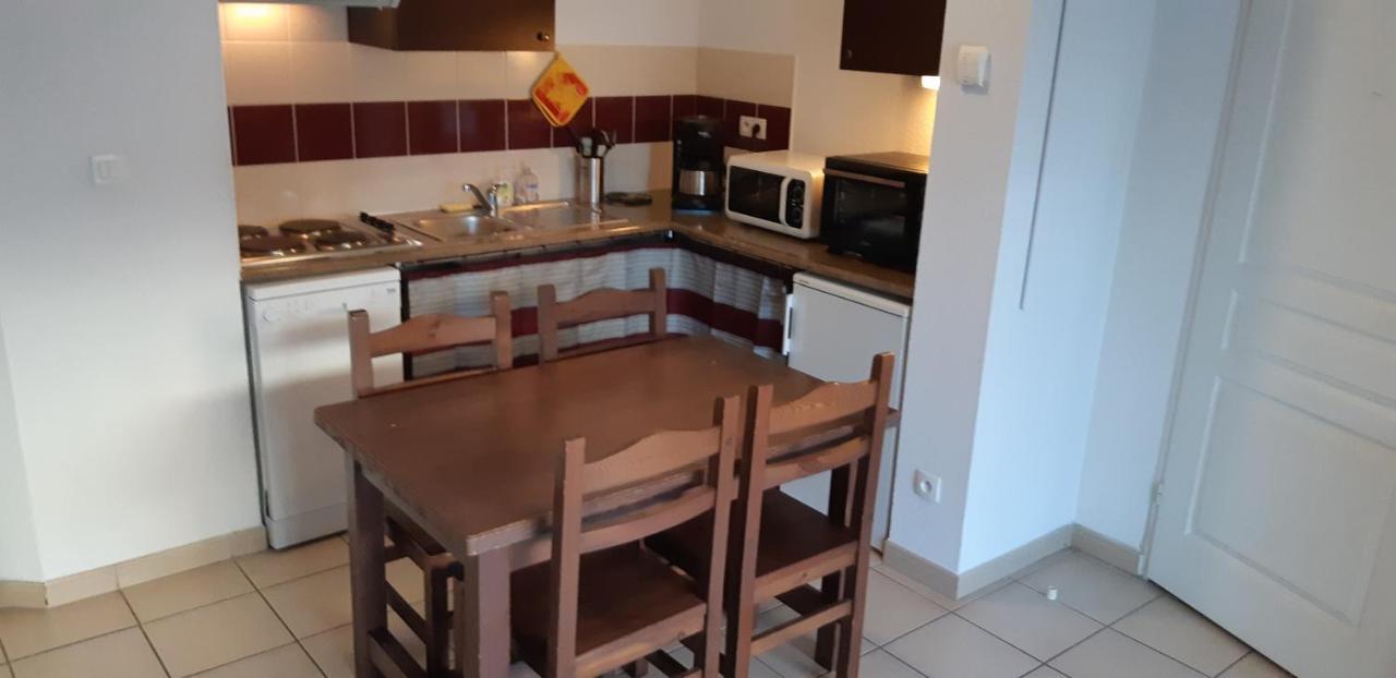 Charmant Logement Avec Piscine Bergerac Dış mekan fotoğraf